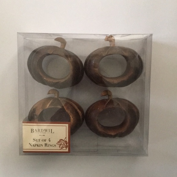NIOB Bardwil Set of 4 Wooden Pumpkin Napkin Rings - Picture 1 of 5